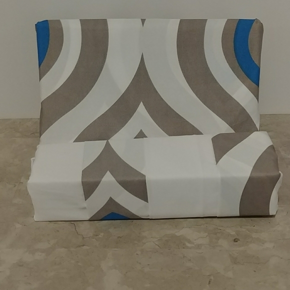 Metropolitan Bamboo Abstract Gray Queen She… - Picture 10 of 12